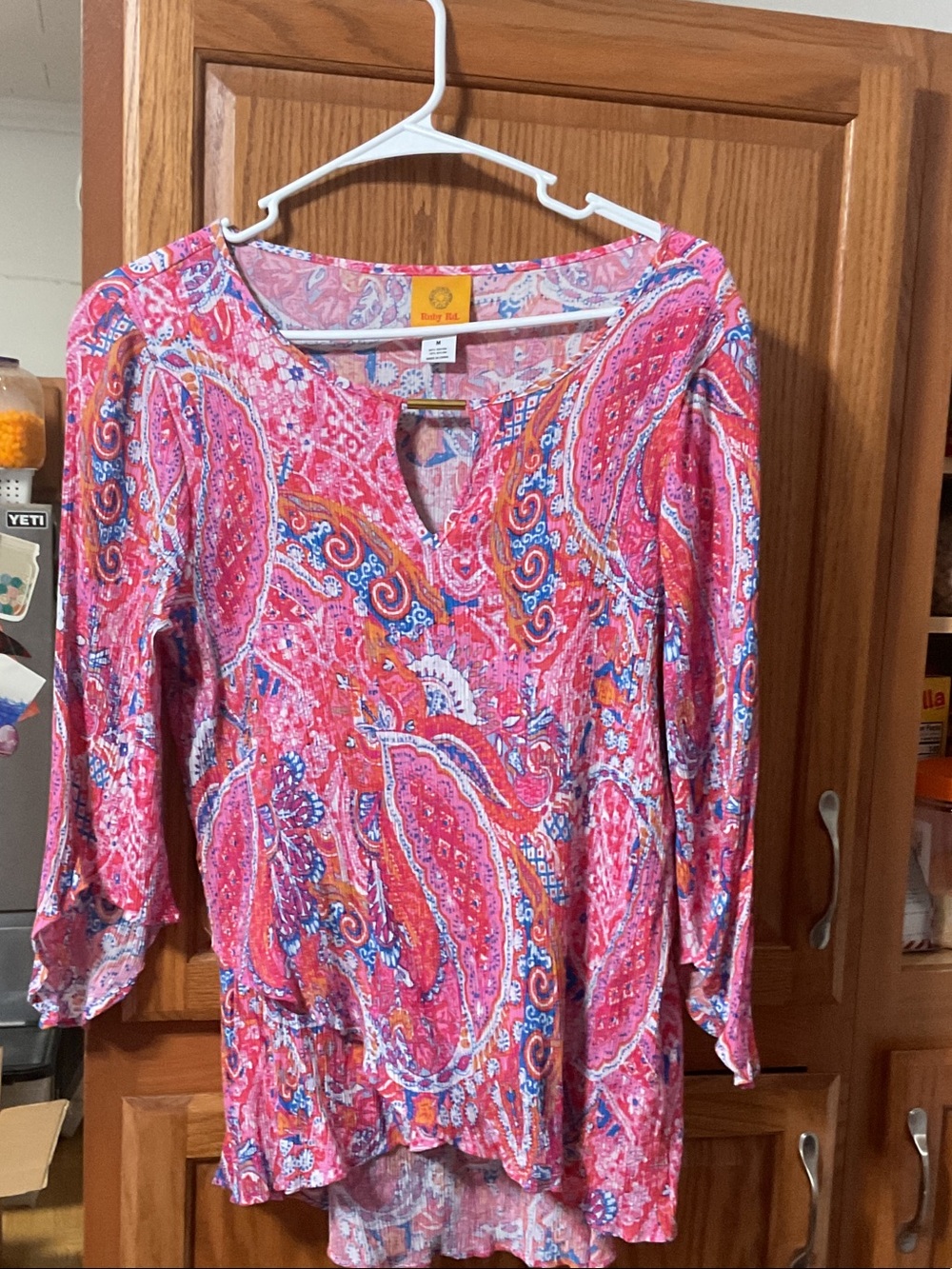 Ruby Rd. Pink Paisley V-Neck Tunic with Multicolor Accents. Size medium